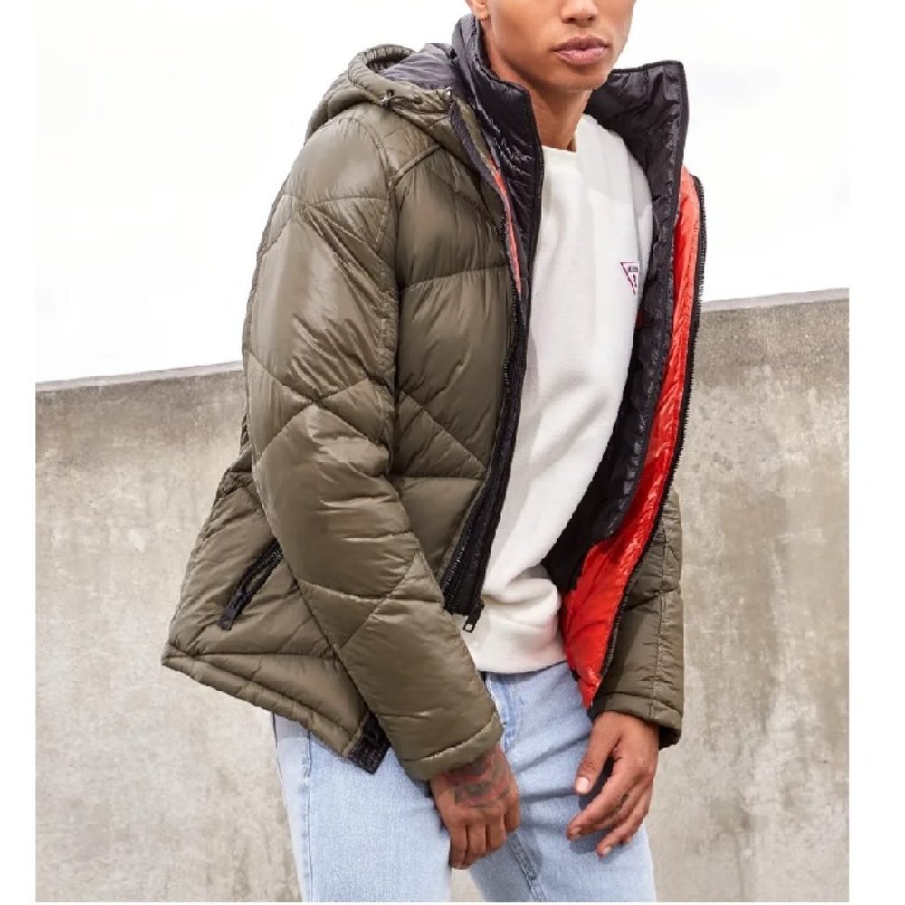 GUESS Hooded Puffer Jacket